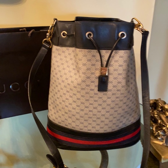 Authentic GUCCI Ophelia Bucket Style Shoulder Strap - Picture 15 of 16